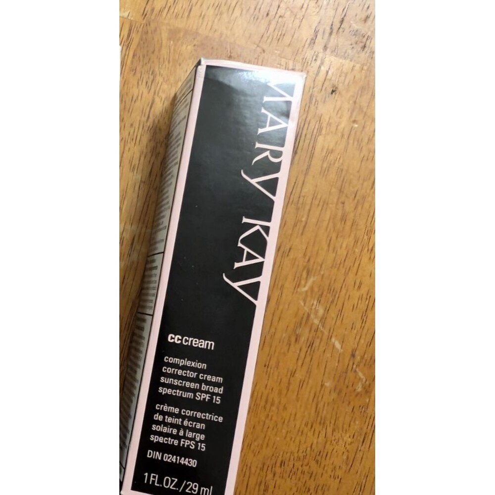 Mary Kay CC Cream Complexion Corrector SPF 15 VERY LIGHT 072822 NEW 01/28